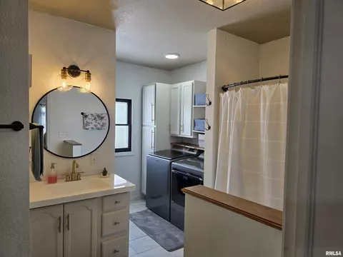 Other - 804 E Locust St, Canton, IL 61520 photo 8 of 21