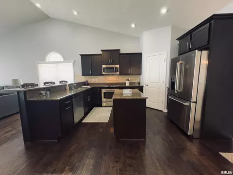 125 W Hillside Ct, Dunlap, IL 61525 photo 13