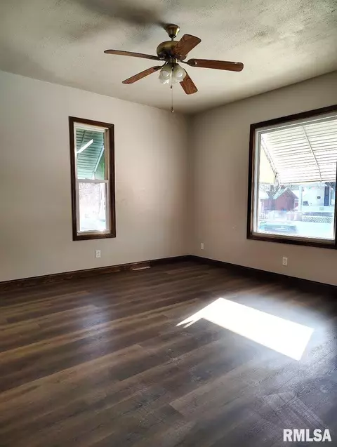 Living - 249 E Ash St, Canton, IL 61520 photo 1 of 2