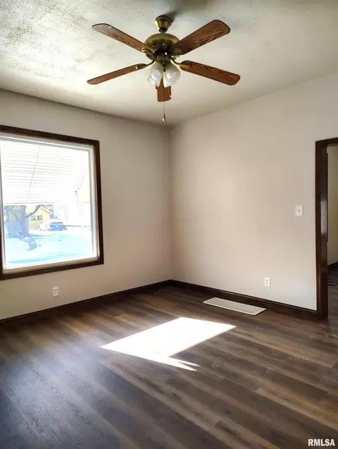 Living - 249 E Ash St, Canton, IL 61520 photo 2 of 2