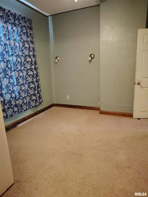 Bedroom - 249 E Ash St, Canton, IL 61520 photo 1 of 5