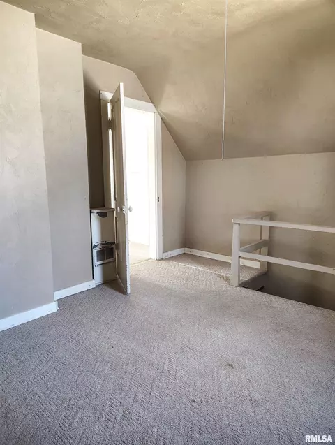 Bedroom - 249 E Ash St, Canton, IL 61520 photo 5 of 5