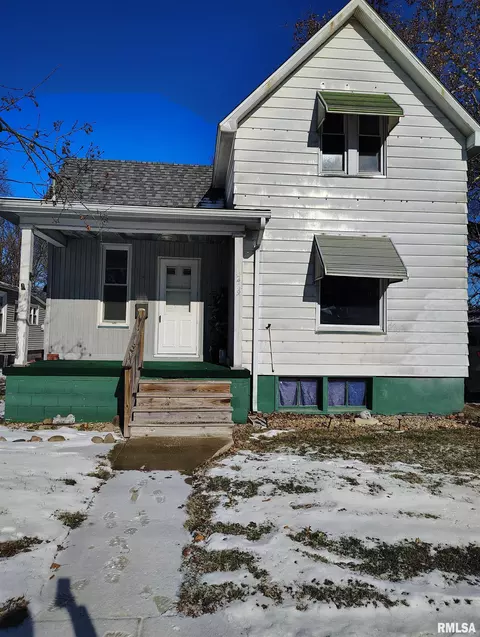 Exterior - 249 E Ash St, Canton, IL 61520 photo 3 of 5