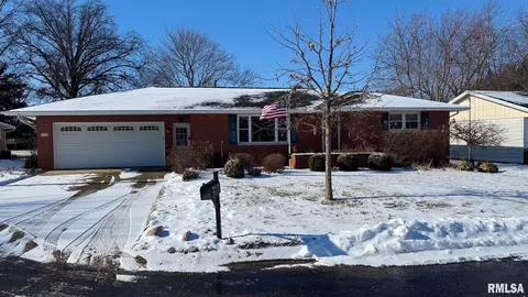 617 N Aten Ave, Princeville, IL 61559