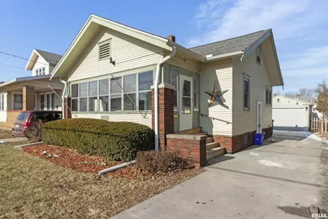 2003 W Callender Ave, West Peoria, IL 61604