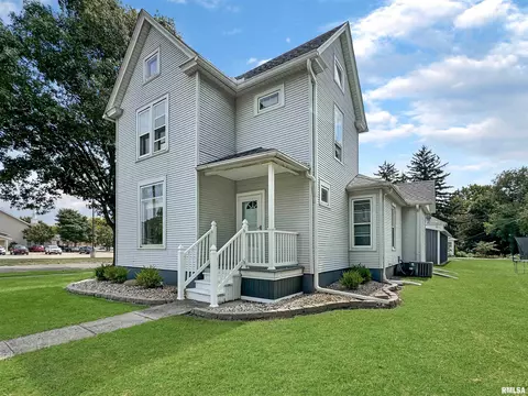 110 N Althea St, Elmwood, IL 61529