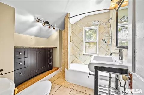 Bath - 738 N Main St, Eureka, IL 61530 photo 2 of 2