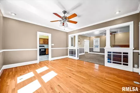 Living - 738 N Main St, Eureka, IL 61530 photo 4 of 4