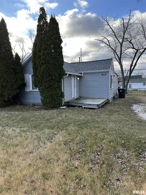 3315 N Stanley St, Peoria, IL 61604
