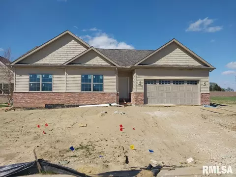 6121 W Creekside Dr, Edwards, IL 61528