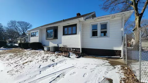 619 E Thrush Ave, Peoria, IL 61603 photo 3
