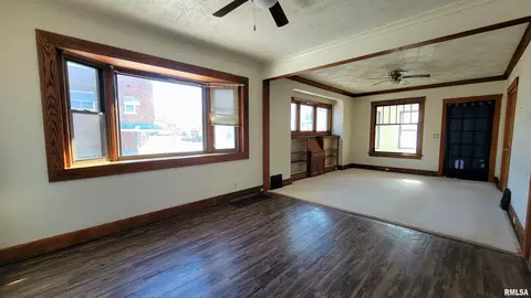 619 E Thrush Ave, Peoria, IL 61603 photo 8
