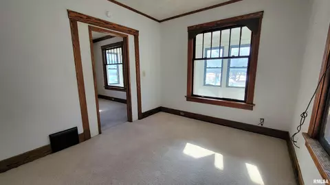 619 E Thrush Ave, Peoria, IL 61603 photo 12