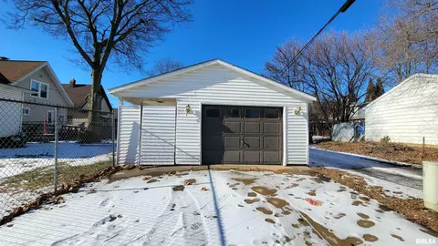 619 E Thrush Ave, Peoria, IL 61603 photo 23