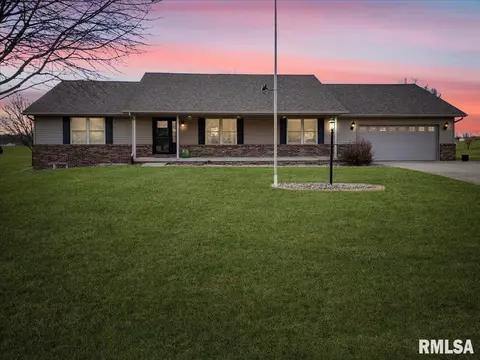 145 Farmview Ct, East Peoria, IL 61611
