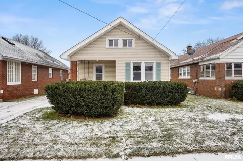 706 W Gift Ave, Peoria, IL 61604