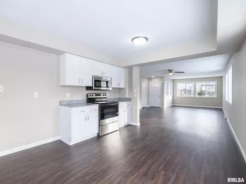 Other - 477 W Maple St, Canton, IL 61520 photo 2 of 3