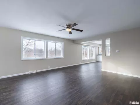 Living - 477 W Maple St, Canton, IL 61520 photo 3 of 3