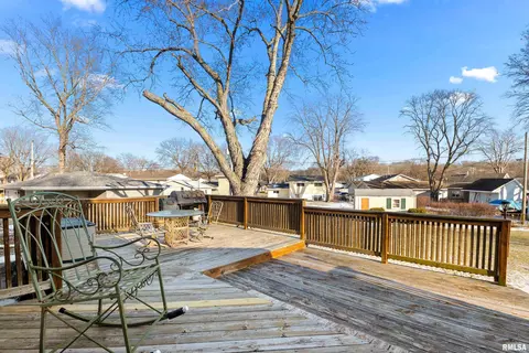 1702 Heisel Ave, Pekin, IL 61554 photo 9