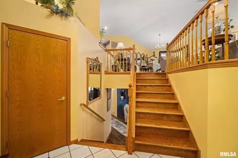 704 Devon Dr, Germantown Hills, IL 61548 photo 5