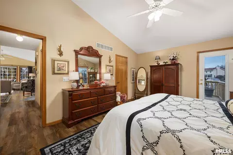 704 Devon Dr, Germantown Hills, IL 61548 photo 12
