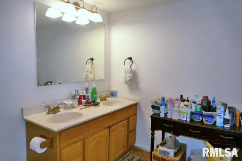 Bath - 8624 W Main St, Mapleton, IL 61547 photo 2 of 2