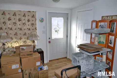 Entry Way - 8624 W Main St, Mapleton, IL 61547 photo 1 of 1