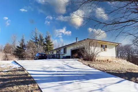 252 Grimm Rd, Congerville, IL 61729