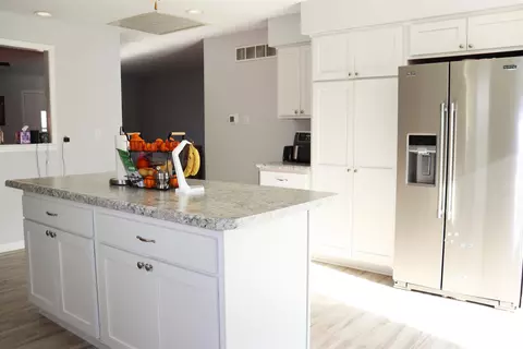 Kitchen - 252 Grimm Rd, Congerville, IL 61729 photo 3 of 8