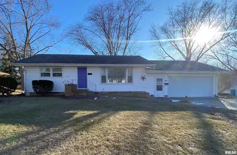 119 Penny Ln, Macomb, IL 61455