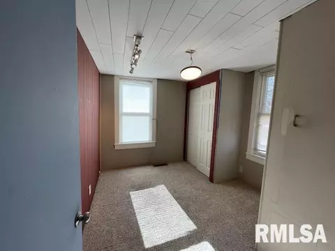 Bedroom - 809 S Mcarthur St, Macomb, IL 61455 photo 4 of 6
