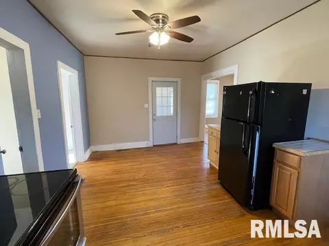 Entry Way - 809 S Mcarthur St, Macomb, IL 61455 photo 5 of 5