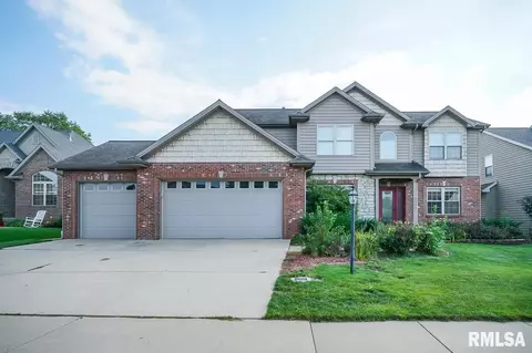 4110 W Annbriar Dr, Peoria, IL 61615