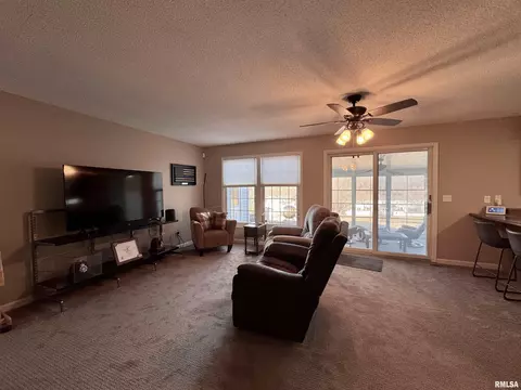 Living - 195 Arlington Dr, Macomb, IL 61455 photo 3 of 5