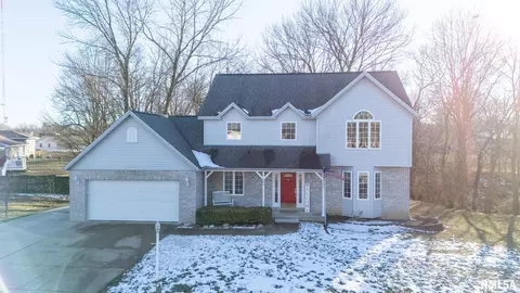 103 Cracklewood Ln, East Peoria, IL 61611