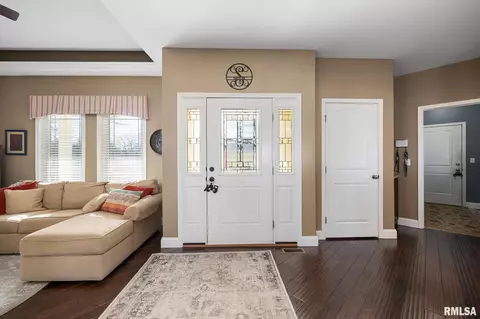 360 Grebner Rd, Metamora, IL 61548 photo 5
