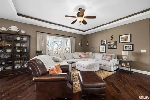 360 Grebner Rd, Metamora, IL 61548 photo 13