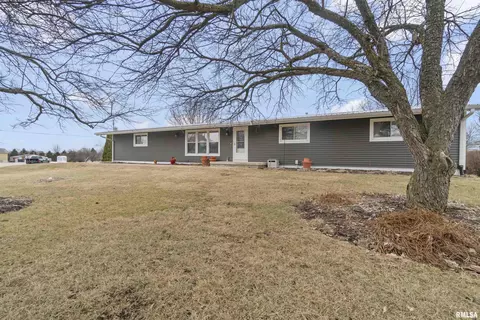 101 Mt Zion Rd, Eureka, IL 61530