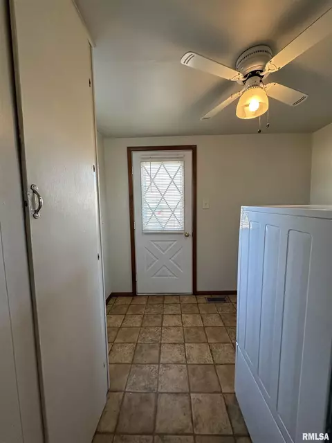 Other - 1004 E Pierce St, Macomb, IL 61455 photo 3 of 7