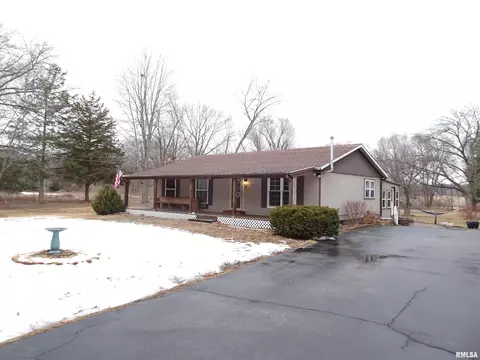 18766 E County Road 1600 N Rd, Havana, IL 62644