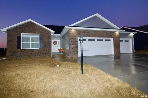 6605 W Ironwood Dr, Edwards, IL 61528