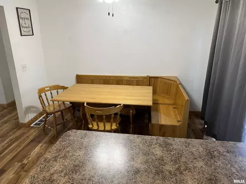 Dining - 308 N Sunset St, Manito, IL 61546 photo 1 of 1