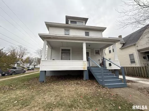 2214 N Maryland Ave, Peoria, IL 61603