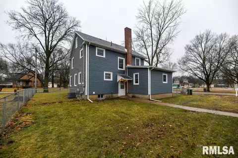 401 E State St, Manito, IL 61546 photo 4