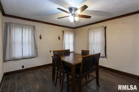 401 E State St, Manito, IL 61546 photo 15
