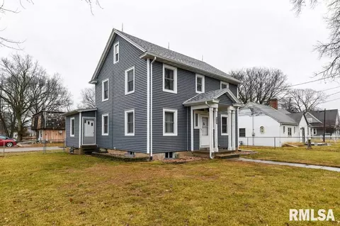 401 E State St, Manito, IL 61546 photo 2