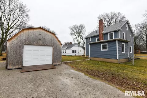 401 E State St, Manito, IL 61546 photo 5