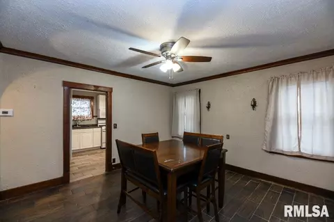 401 E State St, Manito, IL 61546 photo 16
