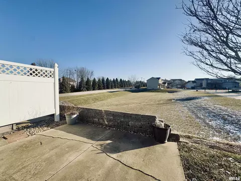 Exterior - 2001 W Jubilee Ln, Dunlap, IL 61525 photo 2 of 2