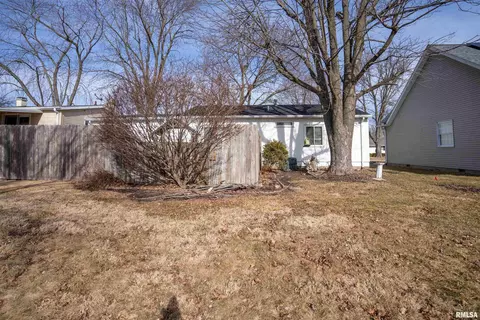 1324 E Locust St, Canton, IL 61520 photo 31
